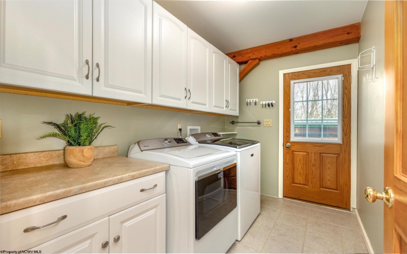 112 Sorrel Court, Terra Alta, West Virginia 26764, 2 Bedrooms Bedrooms, 7 Rooms Rooms,2 BathroomsBathrooms,Single Family Detached,For Sale,Sorrel,10164227