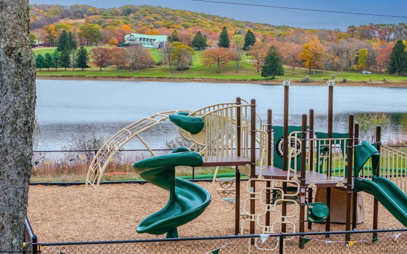 112 Sorrel Court, Terra Alta, West Virginia 26764, 2 Bedrooms Bedrooms, 7 Rooms Rooms,2 BathroomsBathrooms,Single Family Detached,For Sale,Sorrel,10164227