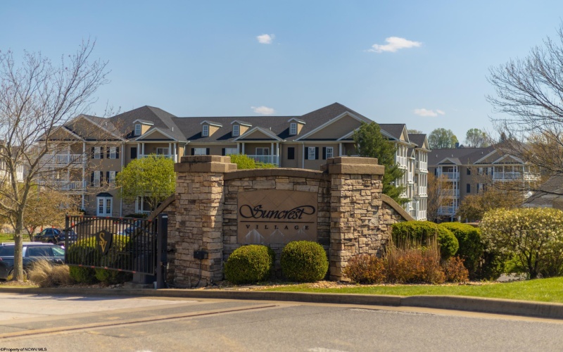 1211 Suncrest Village, Morgantown, West Virginia 26505, 2 Bedrooms Bedrooms, 6 Rooms Rooms,2 BathroomsBathrooms,Single Family Attached,For Sale,Suncrest,10164249