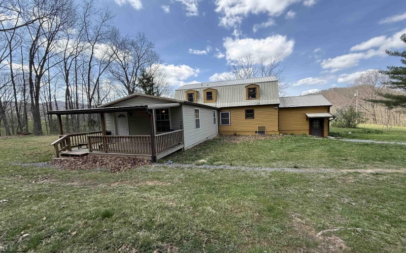 1174 Bell Crouch Road, Huttonsville, West Virginia 26273, 4 Bedrooms Bedrooms, 10 Rooms Rooms,3 BathroomsBathrooms,Single Family Detached,For Sale,Bell Crouch,10164269 1174 Bell Crouch Road, Huttonsville, West Virginia 26273, 4 Bedrooms Bedrooms, 10 Rooms Rooms,3 BathroomsBathrooms,Single Family Detached,For Sale,Bell Crouch,10164269