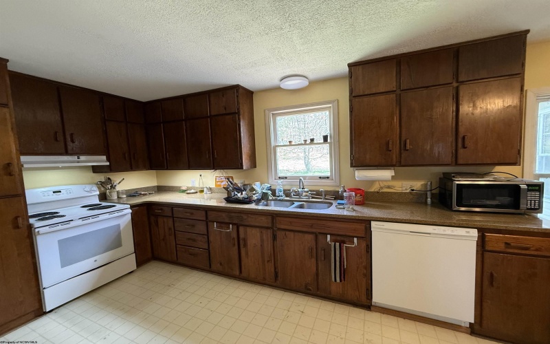 1174 Bell Crouch Road, Huttonsville, West Virginia 26273, 4 Bedrooms Bedrooms, 10 Rooms Rooms,3 BathroomsBathrooms,Single Family Detached,For Sale,Bell Crouch,10164269 1174 Bell Crouch Road, Huttonsville, West Virginia 26273, 4 Bedrooms Bedrooms, 10 Rooms Rooms,3 BathroomsBathrooms,Single Family Detached,For Sale,Bell Crouch,10164269