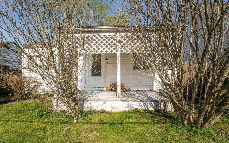 816 Madison Avenue, Morgantown, West Virginia 26501, 2 Bedrooms Bedrooms, 5 Rooms Rooms,1 BathroomBathrooms,Single Family Detached,For Sale,Madison,10164256