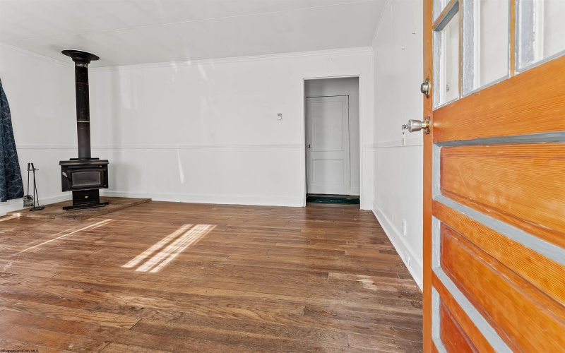 816 Madison Avenue, Morgantown, West Virginia 26501, 2 Bedrooms Bedrooms, 5 Rooms Rooms,1 BathroomBathrooms,Single Family Detached,For Sale,Madison,10164256