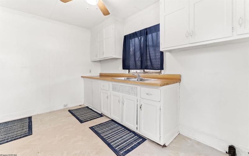 816 Madison Avenue, Morgantown, West Virginia 26501, 2 Bedrooms Bedrooms, 5 Rooms Rooms,1 BathroomBathrooms,Single Family Detached,For Sale,Madison,10164256