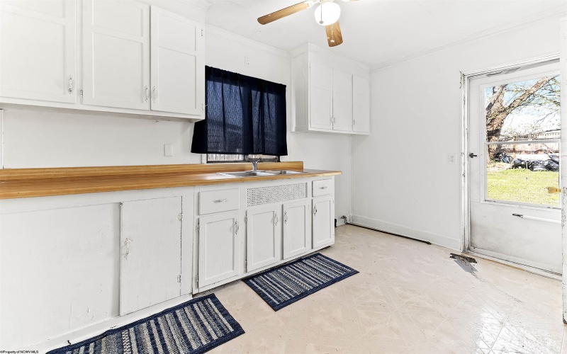 816 Madison Avenue, Morgantown, West Virginia 26501, 2 Bedrooms Bedrooms, 5 Rooms Rooms,1 BathroomBathrooms,Single Family Detached,For Sale,Madison,10164256