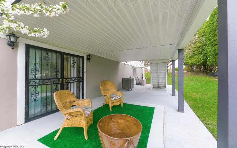 15 Main Street, Westover, West Virginia 26501, 4 Bedrooms Bedrooms, 8 Rooms Rooms,3 BathroomsBathrooms,Single Family Detached,For Sale,Main,10164253