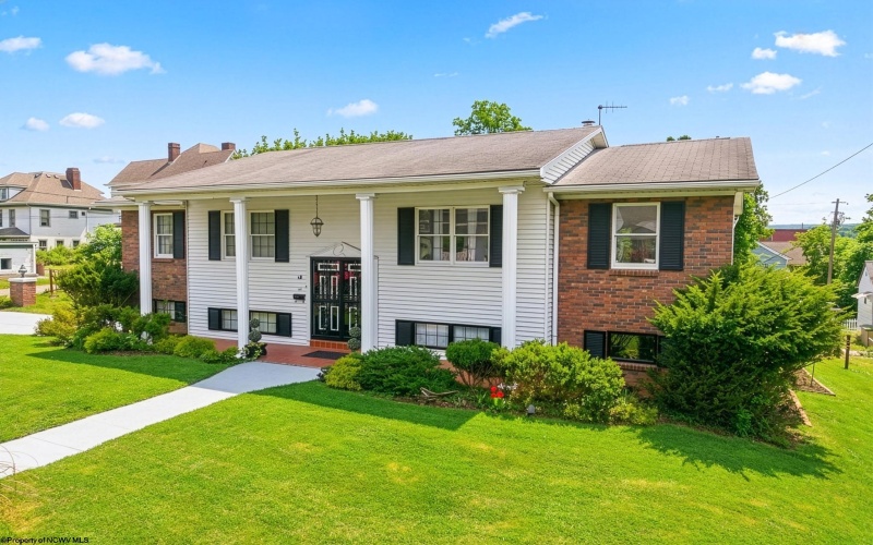 15 Main Street, Westover, West Virginia 26501, 4 Bedrooms Bedrooms, 8 Rooms Rooms,3 BathroomsBathrooms,Single Family Detached,For Sale,Main,10164253