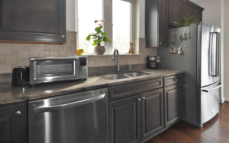 104 Caddie Court, Maidsville, West Virginia 26541, 4 Bedrooms Bedrooms, 9 Rooms Rooms,3 BathroomsBathrooms,Single Family Detached,For Sale,Caddie,10164251