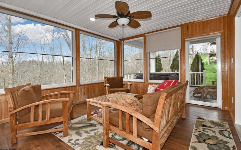 104 Caddie Court, Maidsville, West Virginia 26541, 4 Bedrooms Bedrooms, 9 Rooms Rooms,3 BathroomsBathrooms,Single Family Detached,For Sale,Caddie,10164251