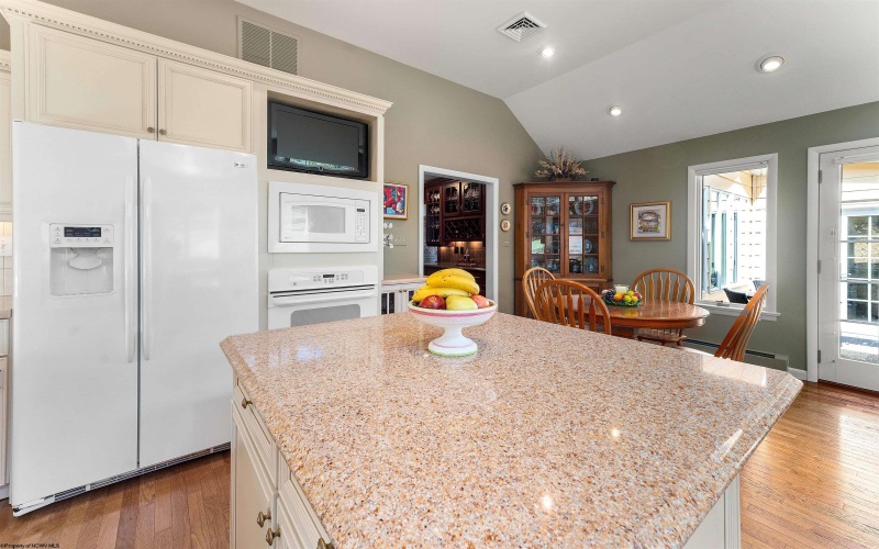 1348 Anderson Avenue, Morgantown, West Virginia 26505, 3 Bedrooms Bedrooms, 8 Rooms Rooms,3 BathroomsBathrooms,Single Family Detached,For Sale,Anderson,10164260