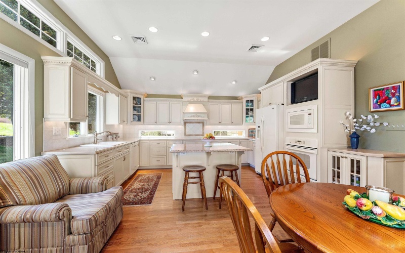 1348 Anderson Avenue, Morgantown, West Virginia 26505, 3 Bedrooms Bedrooms, 8 Rooms Rooms,3 BathroomsBathrooms,Single Family Detached,For Sale,Anderson,10164260