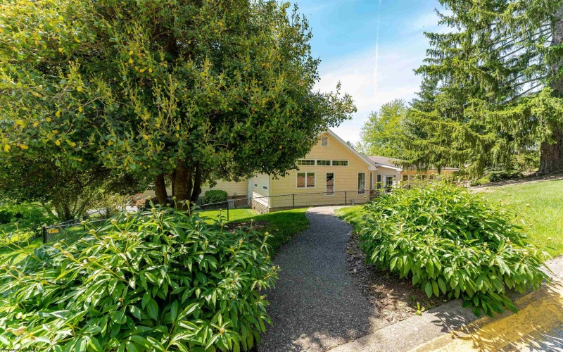 1348 Anderson Avenue, Morgantown, West Virginia 26505, 3 Bedrooms Bedrooms, 8 Rooms Rooms,3 BathroomsBathrooms,Single Family Detached,For Sale,Anderson,10164260