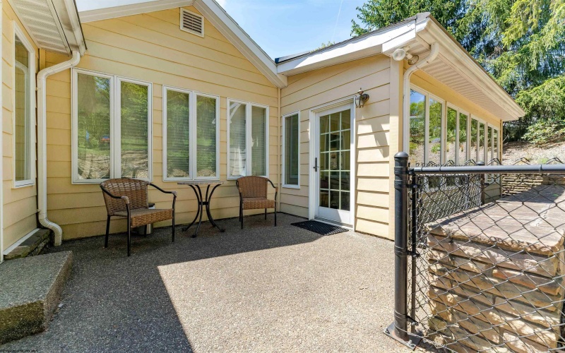 1348 Anderson Avenue, Morgantown, West Virginia 26505, 3 Bedrooms Bedrooms, 8 Rooms Rooms,3 BathroomsBathrooms,Single Family Detached,For Sale,Anderson,10164260