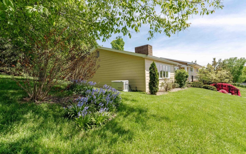 1348 Anderson Avenue, Morgantown, West Virginia 26505, 3 Bedrooms Bedrooms, 8 Rooms Rooms,3 BathroomsBathrooms,Single Family Detached,For Sale,Anderson,10164260