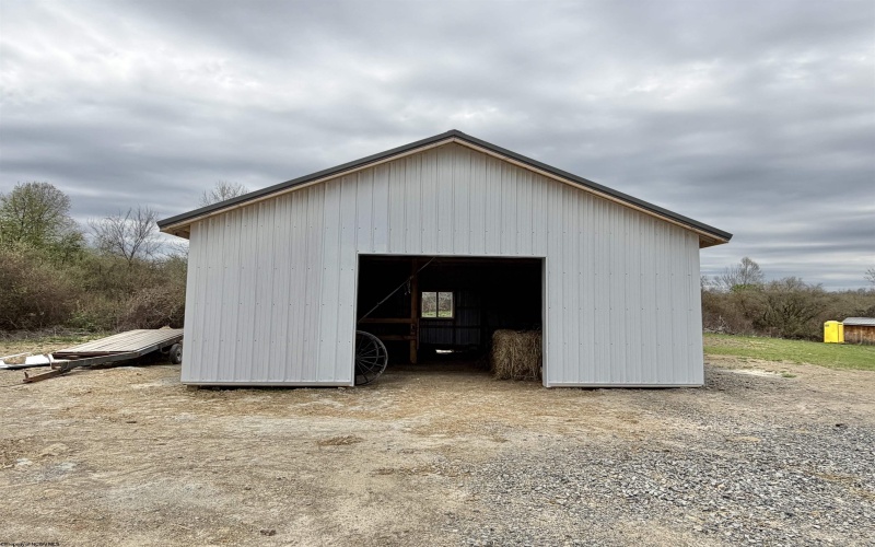 1722 Barbour Pike, Mount Clare, West Virginia 26301, 1 Bedroom Bedrooms, 4 Rooms Rooms,1 BathroomBathrooms,Single Family Detached,For Sale,Barbour,10164254