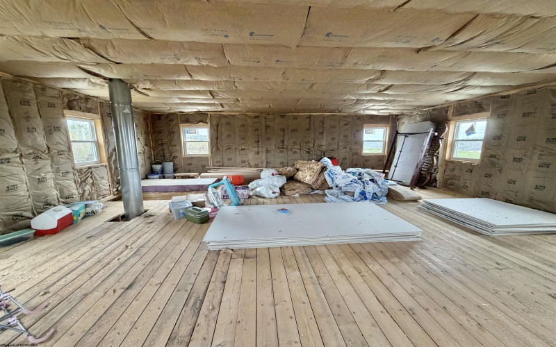 1722 Barbour Pike, Mount Clare, West Virginia 26301, 1 Bedroom Bedrooms, 4 Rooms Rooms,1 BathroomBathrooms,Single Family Detached,For Sale,Barbour,10164254