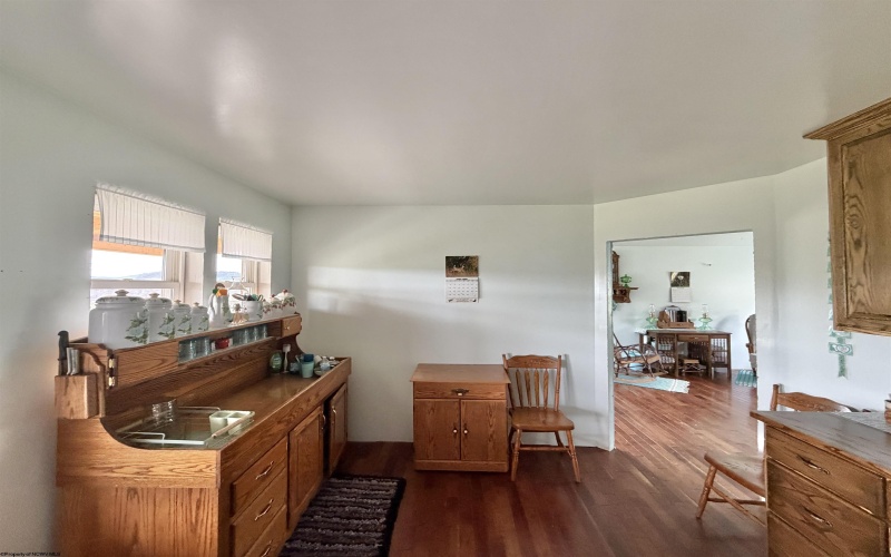 1722 Barbour Pike, Mount Clare, West Virginia 26301, 1 Bedroom Bedrooms, 4 Rooms Rooms,1 BathroomBathrooms,Single Family Detached,For Sale,Barbour,10164254