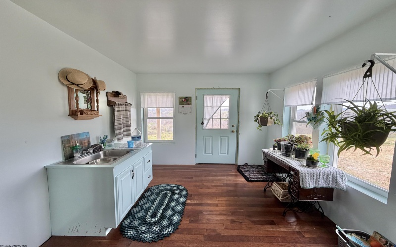 1722 Barbour Pike, Mount Clare, West Virginia 26301, 1 Bedroom Bedrooms, 4 Rooms Rooms,1 BathroomBathrooms,Single Family Detached,For Sale,Barbour,10164254