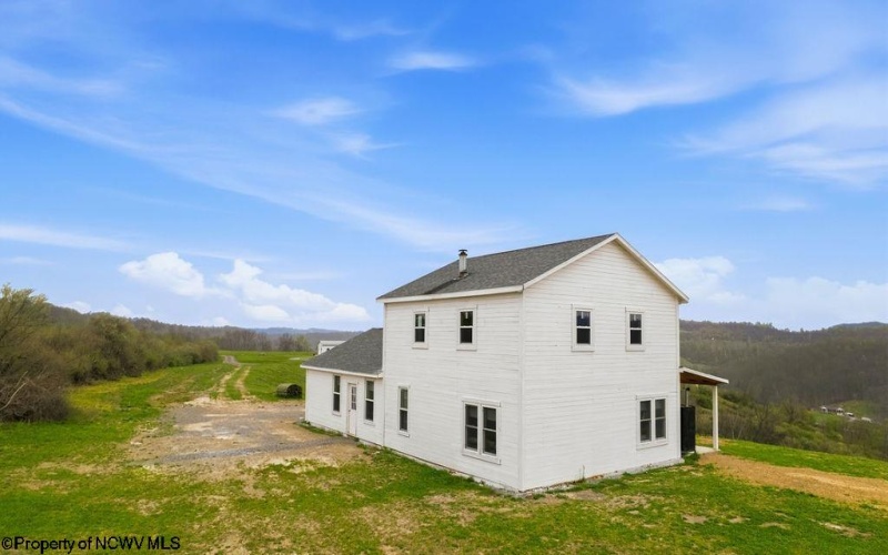 1722 Barbour Pike, Mount Clare, West Virginia 26301, 1 Bedroom Bedrooms, 4 Rooms Rooms,1 BathroomBathrooms,Single Family Detached,For Sale,Barbour,10164254