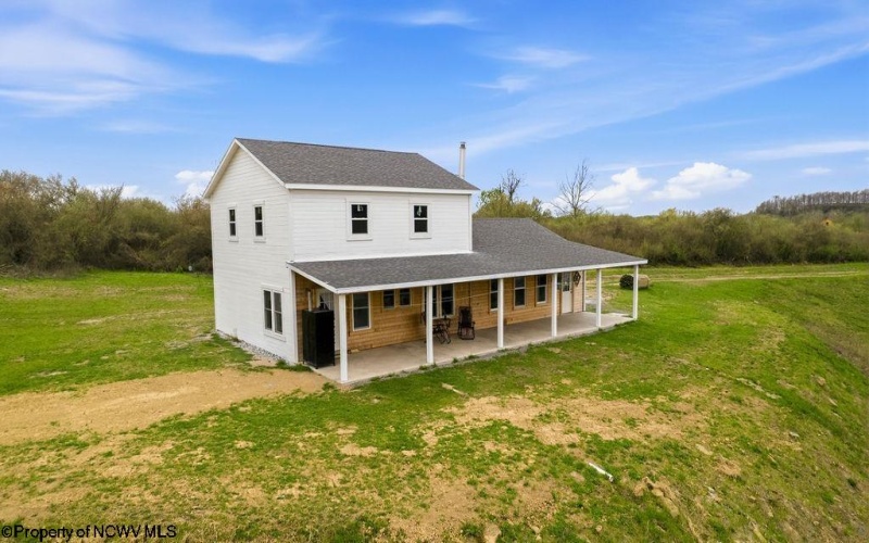 1722 Barbour Pike, Mount Clare, West Virginia 26301, 1 Bedroom Bedrooms, 4 Rooms Rooms,1 BathroomBathrooms,Single Family Detached,For Sale,Barbour,10164254