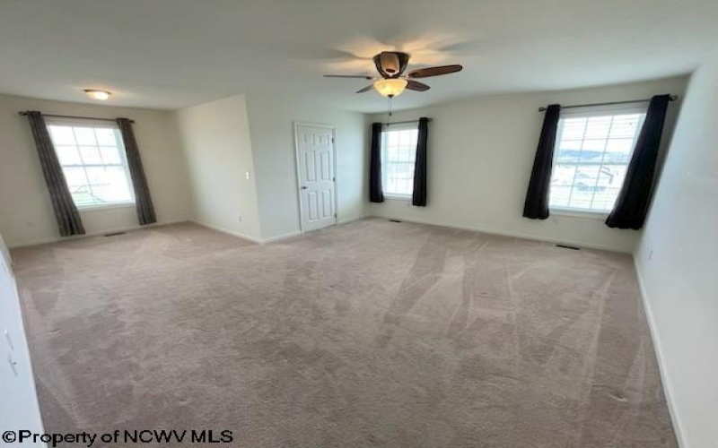 224 Meadow Ponds Lane, Maidsville, West Virginia 26541, 3 Bedrooms Bedrooms, 9 Rooms Rooms,2 BathroomsBathrooms,Single Family Detached,For Sale,Meadow Ponds,10164258