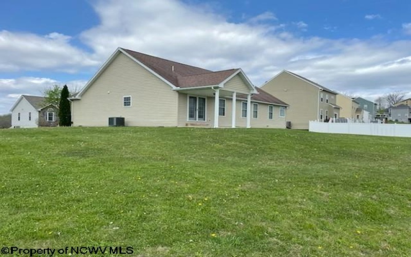224 Meadow Ponds Lane, Maidsville, West Virginia 26541, 3 Bedrooms Bedrooms, 9 Rooms Rooms,2 BathroomsBathrooms,Single Family Detached,For Sale,Meadow Ponds,10164258