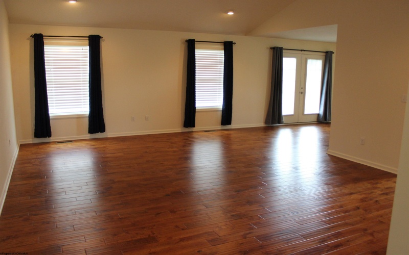 224 Meadow Ponds Lane, Maidsville, West Virginia 26541, 3 Bedrooms Bedrooms, 9 Rooms Rooms,2 BathroomsBathrooms,Single Family Detached,For Sale,Meadow Ponds,10164258