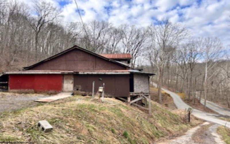 12 Lynch Road, Salem, West Virginia 26426, 3 Bedrooms Bedrooms, 9 Rooms Rooms,1 BathroomBathrooms,Single Family Detached,For Sale,Lynch,10164255