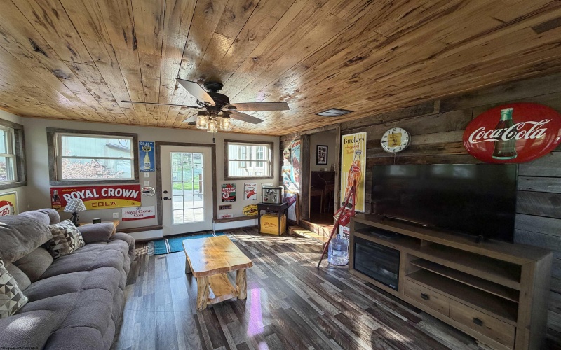 231 Catawba Road, Fairmont, West Virginia 26554, 3 Bedrooms Bedrooms, 9 Rooms Rooms,2 BathroomsBathrooms,Single Family Detached,For Sale,Catawba,10164268 231 Catawba Road, Fairmont, West Virginia 26554, 3 Bedrooms Bedrooms, 9 Rooms Rooms,2 BathroomsBathrooms,Single Family Detached,For Sale,Catawba,10164268