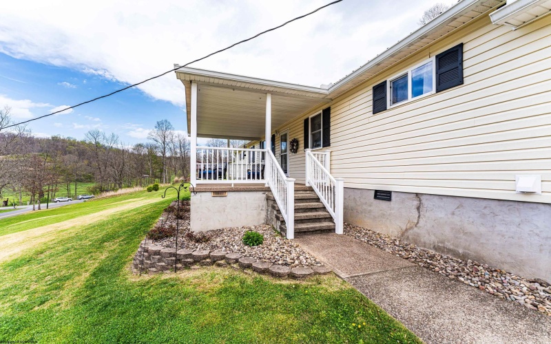 271 Statler Run Road, Fairview, West Virginia 26570-9999, 3 Bedrooms Bedrooms, 6 Rooms Rooms,2 BathroomsBathrooms,Single Family Detached,For Sale,Statler Run,10164259