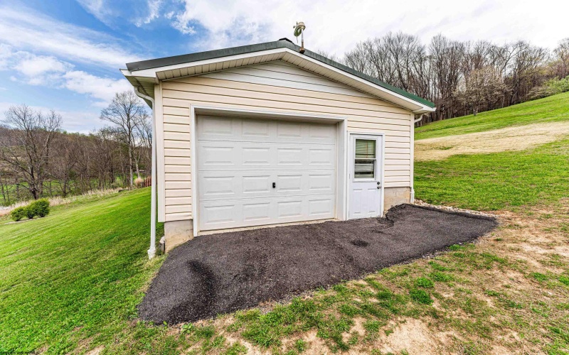 271 Statler Run Road, Fairview, West Virginia 26570-9999, 3 Bedrooms Bedrooms, 6 Rooms Rooms,2 BathroomsBathrooms,Single Family Detached,For Sale,Statler Run,10164259