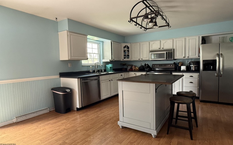 189 Meadow View Lane, Morgantown, West Virginia 26508, 3 Bedrooms Bedrooms, 8 Rooms Rooms,2 BathroomsBathrooms,Single Family Detached,For Sale,Meadow View,10164252