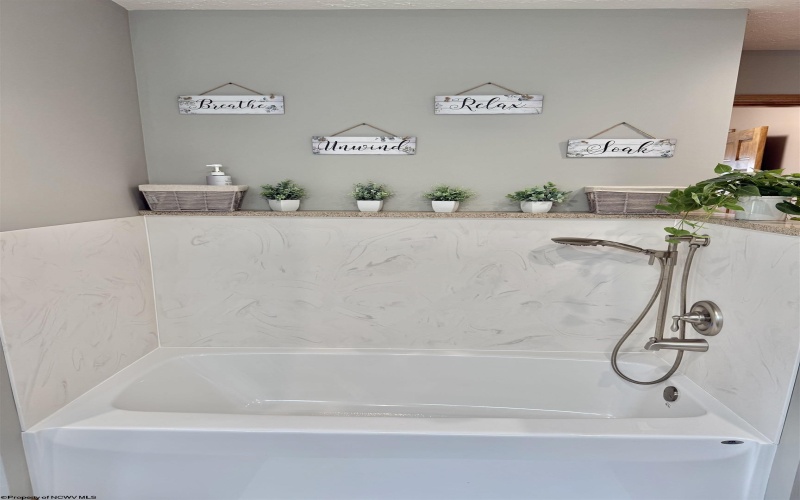 310 Hawthorne Point, Dryfork, West Virginia 26263, 3 Bedrooms Bedrooms, 13 Rooms Rooms,2 BathroomsBathrooms,Single Family Detached,For Sale,Hawthorne,10164263