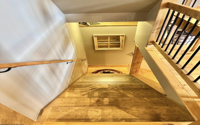 310 Hawthorne Point, Dryfork, West Virginia 26263, 3 Bedrooms Bedrooms, 13 Rooms Rooms,2 BathroomsBathrooms,Single Family Detached,For Sale,Hawthorne,10164263