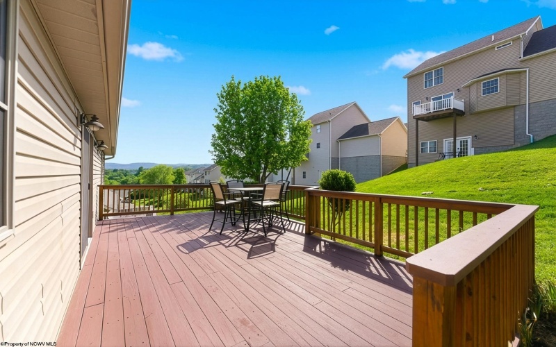 267 Hanalei Drive, Morgantown, West Virginia 26508, 3 Bedrooms Bedrooms, 7 Rooms Rooms,3 BathroomsBathrooms,Single Family Detached,For Sale,Hanalei,10164261