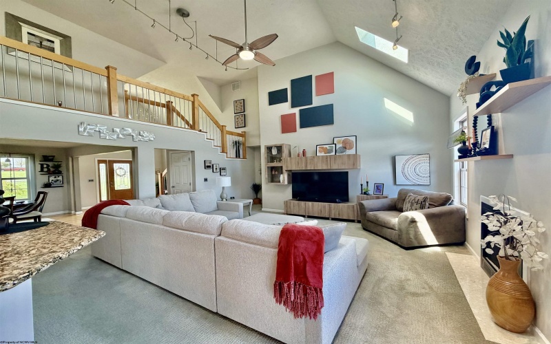 20 Allen Circle, Fairmont, West Virginia 26554, 5 Bedrooms Bedrooms, 14 Rooms Rooms,3 BathroomsBathrooms,Single Family Detached,For Sale,Allen,10164262