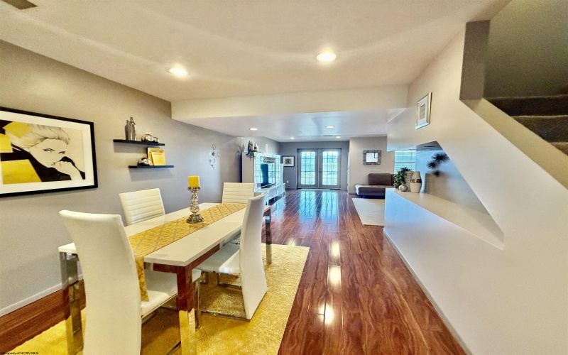 20 Allen Circle, Fairmont, West Virginia 26554, 5 Bedrooms Bedrooms, 14 Rooms Rooms,3 BathroomsBathrooms,Single Family Detached,For Sale,Allen,10164262