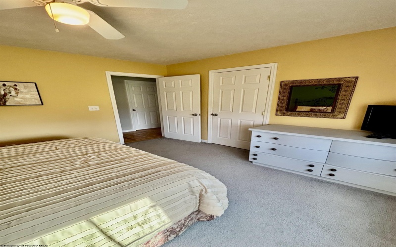 20 Allen Circle, Fairmont, West Virginia 26554, 5 Bedrooms Bedrooms, 14 Rooms Rooms,3 BathroomsBathrooms,Single Family Detached,For Sale,Allen,10164262