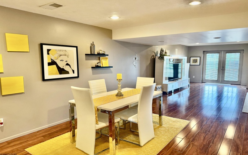 20 Allen Circle, Fairmont, West Virginia 26554, 5 Bedrooms Bedrooms, 14 Rooms Rooms,3 BathroomsBathrooms,Single Family Detached,For Sale,Allen,10164262