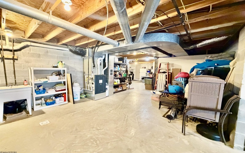 20 Allen Circle, Fairmont, West Virginia 26554, 5 Bedrooms Bedrooms, 14 Rooms Rooms,3 BathroomsBathrooms,Single Family Detached,For Sale,Allen,10164262