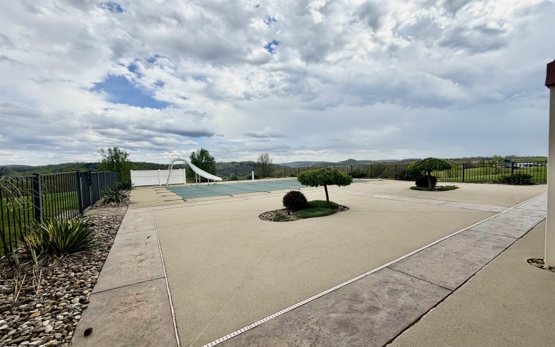 20 Allen Circle, Fairmont, West Virginia 26554, 5 Bedrooms Bedrooms, 14 Rooms Rooms,3 BathroomsBathrooms,Single Family Detached,For Sale,Allen,10164262