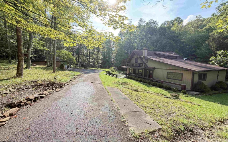 3940 Buckhannon Pike, Coalton, West Virginia 26257, 3 Bedrooms Bedrooms, 9 Rooms Rooms,3 BathroomsBathrooms,Single Family Detached,For Sale,Buckhannon,0,10164274