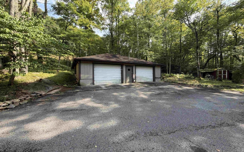 3940 Buckhannon Pike, Coalton, West Virginia 26257, 3 Bedrooms Bedrooms, 9 Rooms Rooms,3 BathroomsBathrooms,Single Family Detached,For Sale,Buckhannon,0,10164274