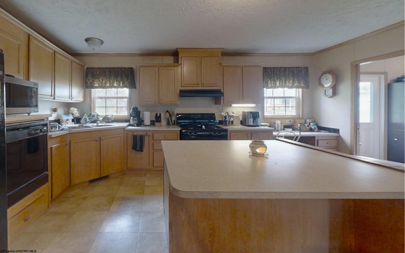 407 Gall Street, Philippi, West Virginia 26416, 3 Bedrooms Bedrooms, 5 Rooms Rooms,2 BathroomsBathrooms,Single Family Detached,For Sale,Gall,10164271