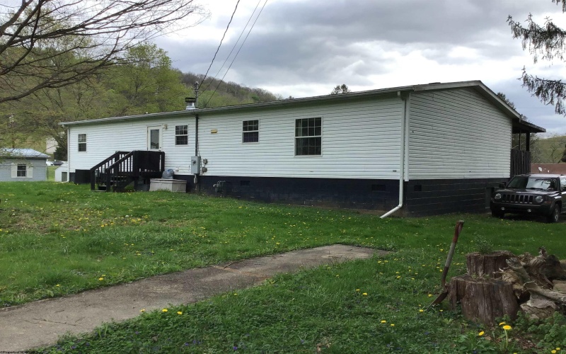 407 Gall Street, Philippi, West Virginia 26416, 3 Bedrooms Bedrooms, 5 Rooms Rooms,2 BathroomsBathrooms,Single Family Detached,For Sale,Gall,10164271