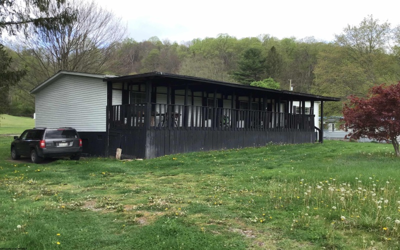 407 Gall Street, Philippi, West Virginia 26416, 3 Bedrooms Bedrooms, 5 Rooms Rooms,2 BathroomsBathrooms,Single Family Detached,For Sale,Gall,10164271