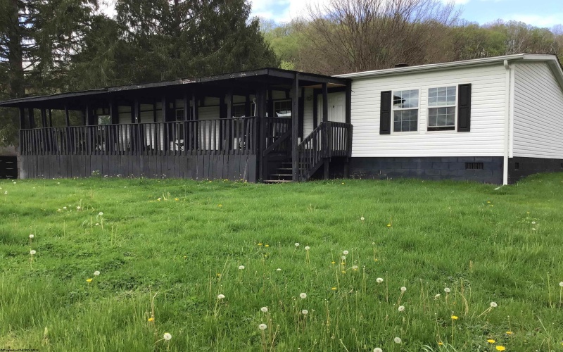 407 Gall Street, Philippi, West Virginia 26416, 3 Bedrooms Bedrooms, 5 Rooms Rooms,2 BathroomsBathrooms,Single Family Detached,For Sale,Gall,10164271