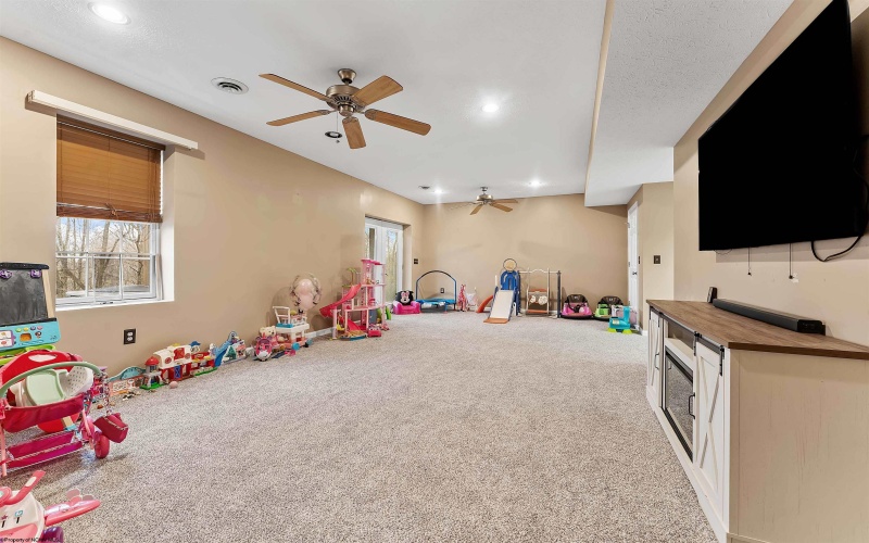 21 Oakton Drive, Morgantown, West Virginia 26508, 3 Bedrooms Bedrooms, 11 Rooms Rooms,3 BathroomsBathrooms,Single Family Detached,For Sale,Oakton,10164273 21 Oakton Drive, Morgantown, West Virginia 26508, 3 Bedrooms Bedrooms, 11 Rooms Rooms,3 BathroomsBathrooms,Single Family Detached,For Sale,Oakton,10164273