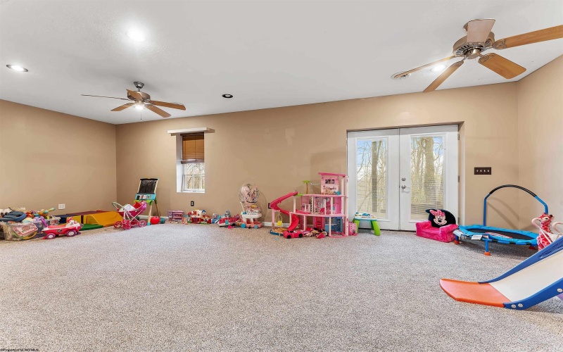 21 Oakton Drive, Morgantown, West Virginia 26508, 3 Bedrooms Bedrooms, 11 Rooms Rooms,3 BathroomsBathrooms,Single Family Detached,For Sale,Oakton,10164273 21 Oakton Drive, Morgantown, West Virginia 26508, 3 Bedrooms Bedrooms, 11 Rooms Rooms,3 BathroomsBathrooms,Single Family Detached,For Sale,Oakton,10164273