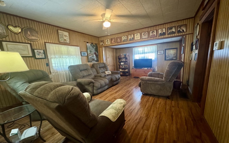 115 Virginia Street, Gassaway, West Virginia 26624, 3 Bedrooms Bedrooms, 7 Rooms Rooms,1 BathroomBathrooms,Single Family Detached,For Sale,Virginia,10164272